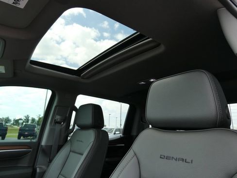 Certified 2024 GMC Sierra 1500 Denali w/ Denali Reserve Package AWD/4WD image 29