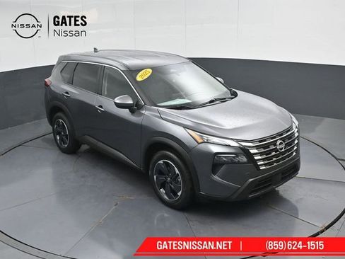 Used 2025 Nissan Rogue SV image 42