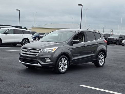 Used 2019 Ford Escape SE FWD image 7
