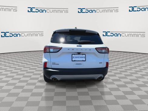 Used 2022 Ford Escape SE FWD image 7