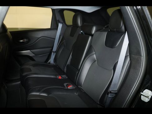 Used 2022 Jeep Cherokee Latitude Lux w/ Sun & Sound Group image 31