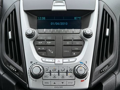 Used 2015 Chevrolet Equinox LS FWD image 25