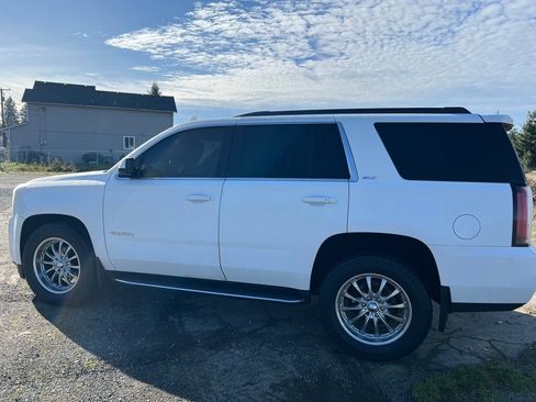 Used 2018 GMC Yukon SLT image 3