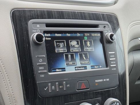 Used 2016 Chevrolet Traverse LT w/ Style and Technology Package FWD image 16