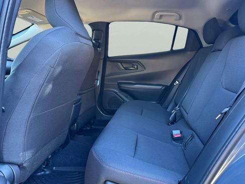 Certified 2025 Toyota Prius Plug-In Hybrid image 6