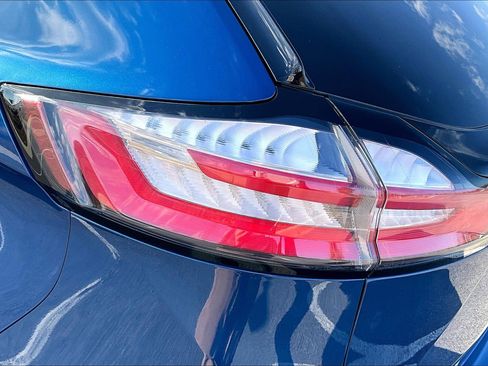 Certified 2022 Ford Edge SE w/ Black Appearance Package image 25