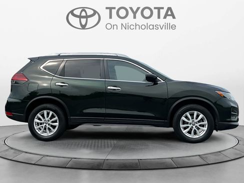 Used 2019 Nissan Rogue SV AWD/4WD image 6