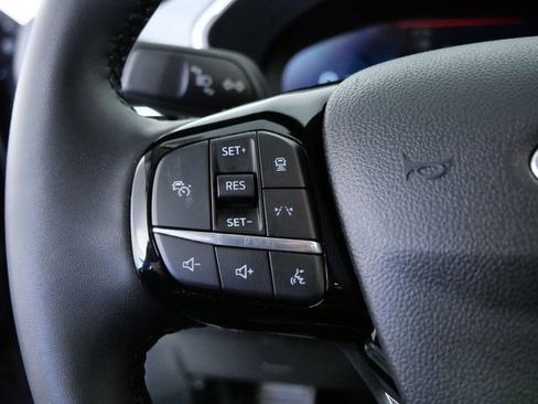 Certified 2025 Ford Escape Platinum AWD/4WD image 21