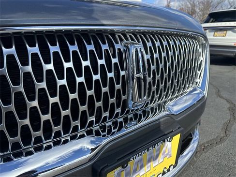 Certified 2022 Lincoln Nautilus Reserve image 10