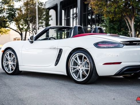 Used 2017 Porsche 718 Boxster image 47