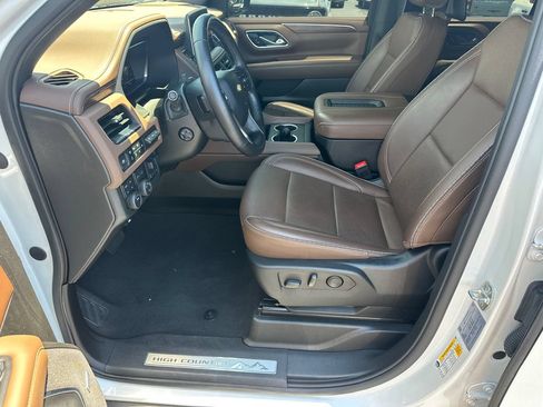 Used 2024 Chevrolet Tahoe High Country w/ Advanced Technology Package AWD/4WD image 9