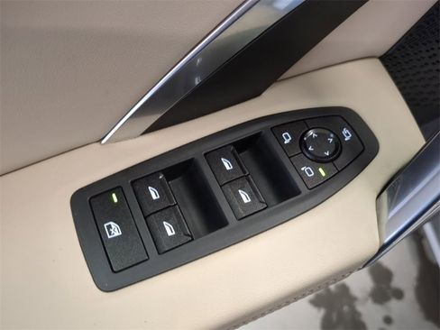 Certified 2025 BMW X1 xDrive28i w/ Technology Package image 11