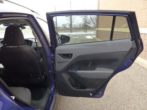 Used 2024 Subaru Crosstrek 2.0i Premium image 35