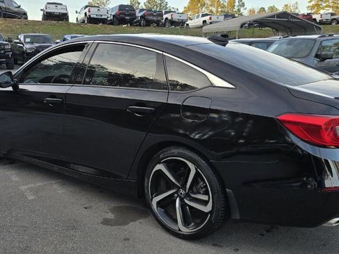 Used 2021 Honda Accord Sport image 9