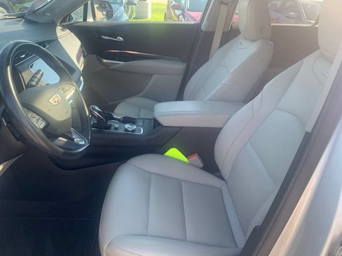 Used 2022 Cadillac XT4 Luxury w/ Driver Awareness Package AWD/4WD image 13