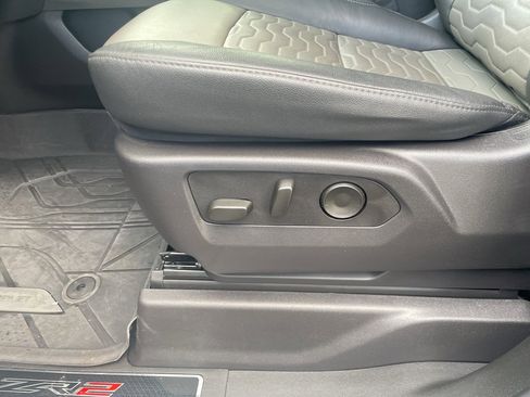 Used 2024 Chevrolet Silverado 1500 ZR2 w/ Technology Package image 21