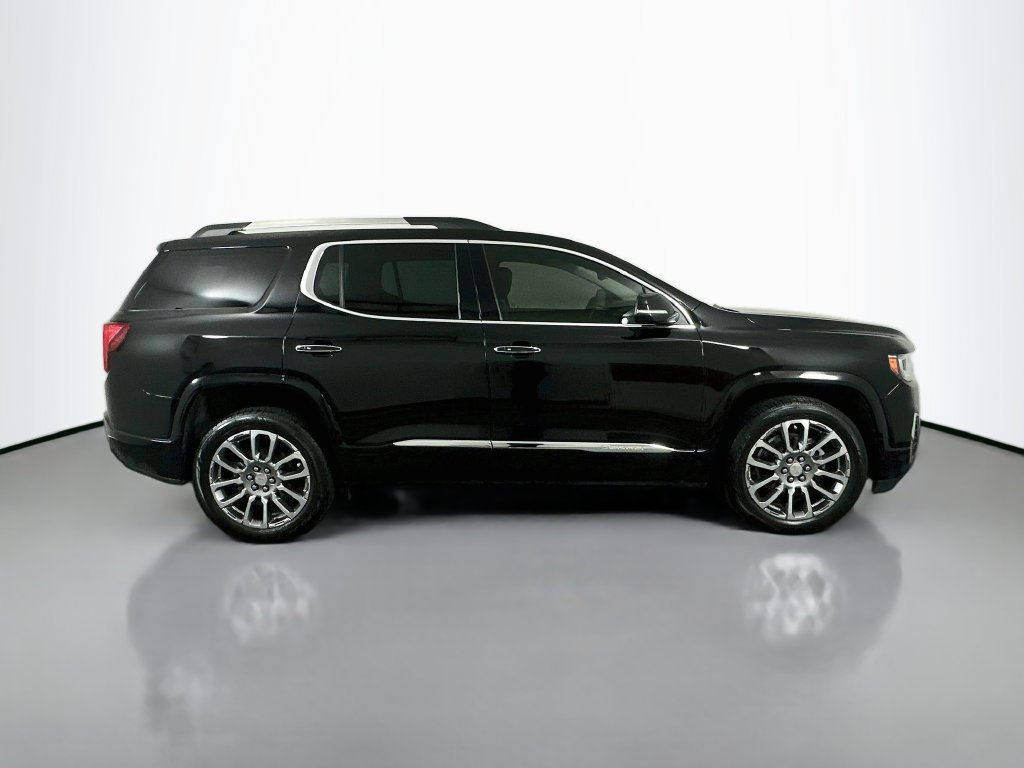 Used 2023 GMC Acadia Denali w/ Denali Ultimate Package FWD image 4