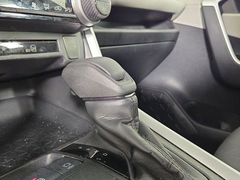 Used 2025 Toyota RAV4 XLE image 20