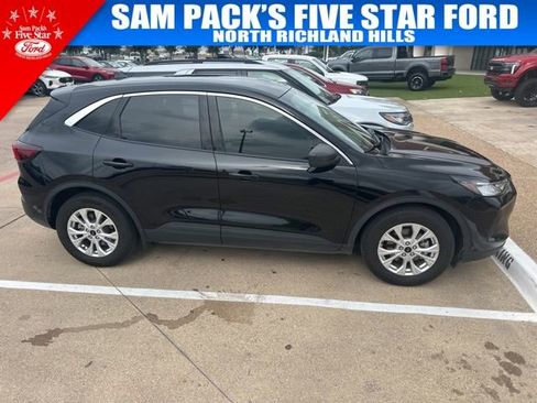 Used 2023 Ford Escape Active w/ Tech Pack #1 FWD image 4