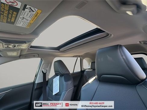 Used 2025 Toyota RAV4 Limited image 12