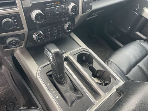 Used 2020 Ford F150 Lariat w/ Equipment Group 502A Luxury AWD/4WD image 25
