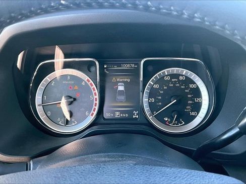 Used 2017 Nissan Titan SV image 14