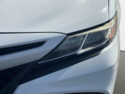 Used 2019 Toyota Camry SE image 10