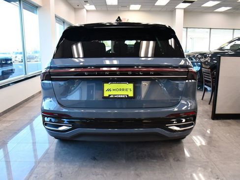 Used 2026 Lincoln Nautilus Reserve image 5