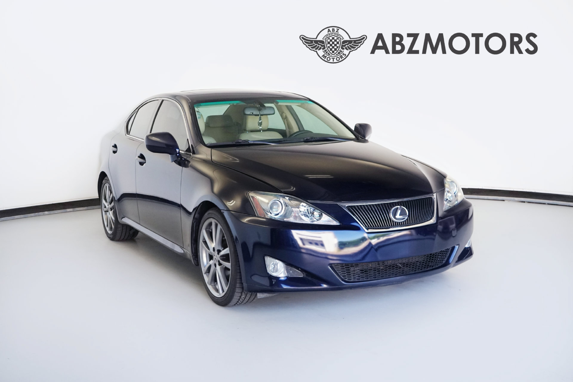 Used 2008 Lexus IS 250 w/ Preferred Accessory Pkg RWD image 1