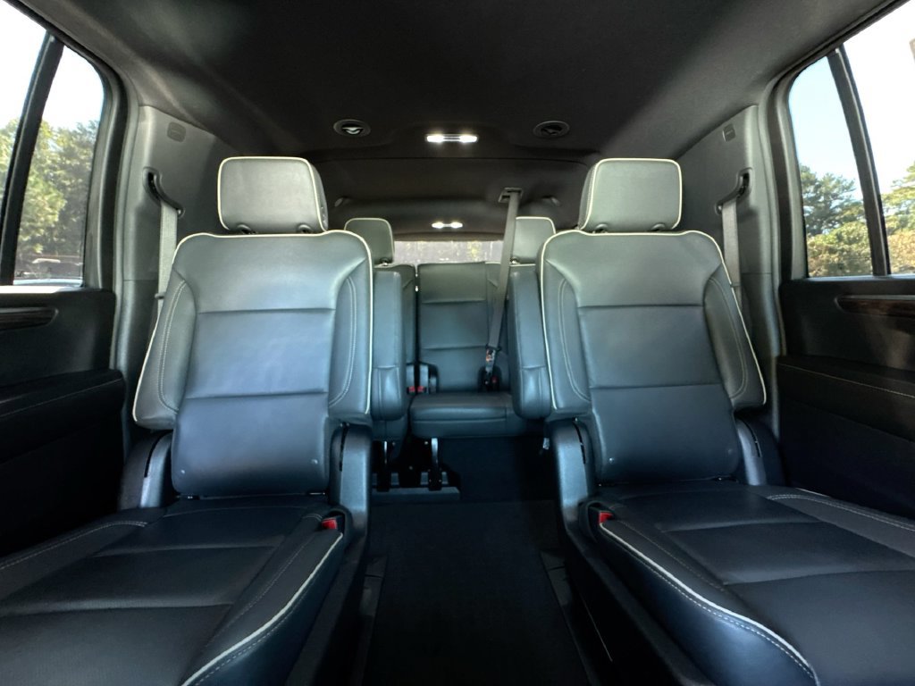 Used 2025 Chevrolet Suburban Premier w/ LPO, Illumination Package RWD image 33