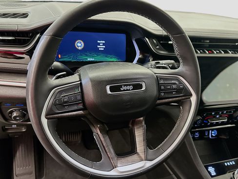 Used 2022 Jeep Grand Cherokee Limited 4xe w/ Luxury Tech Group II AWD/4WD image 18