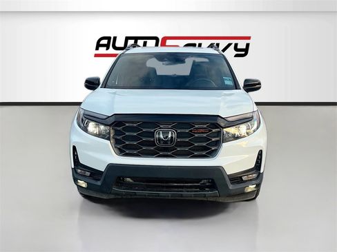 Used 2023 Honda Passport TrailSport image 2