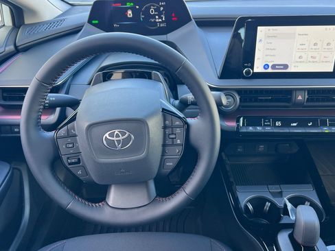 New 2026 Toyota Prius Plug-In Hybrid FWD image 11