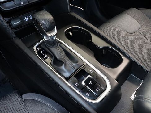 Used 2020 Hyundai Santa Fe SEL image 19