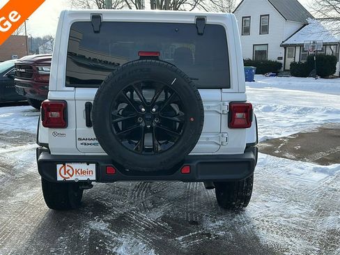 Used 2025 Jeep Wrangler Unlimited Sahara image 7