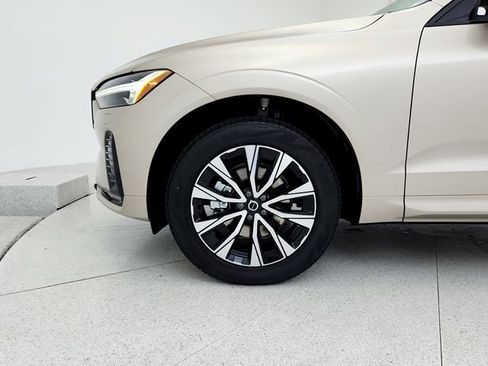 New 2025 Volvo XC60 B5 Core w/ Protection Package Premier image 29
