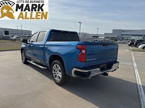Used 2022 Chevrolet Silverado 1500 LTZ w/ Z71 Off-Road Package AWD/4WD image 4