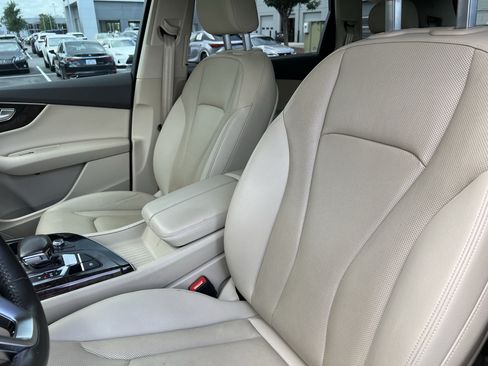 Used 2019 Audi Q7 3.0T Prestige w/ Prestige Package AWD/4WD image 16
