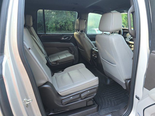 Used 2023 GMC Yukon XL SLT w/ SLT Luxury Package AWD/4WD image 27