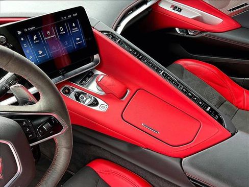 Used 2024 Chevrolet Corvette Z06 RWD image 15