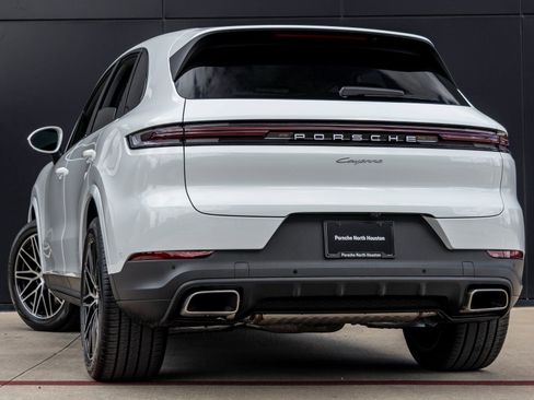 New 2026 Porsche Cayenne image 3