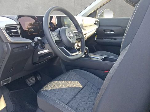 New 2026 Nissan Kicks SV w/ Cold Weather Package FWD image 20