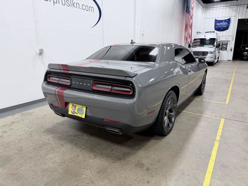 Used 2019 Dodge Challenger SXT w/ Plus Package RWD image 7
