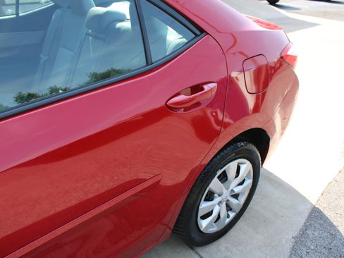 Used 2015 Toyota Corolla LE FWD image 4