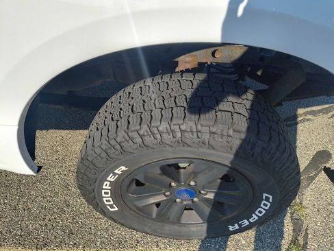 Used 2016 Ford F150 XLT AWD/4WD image 7