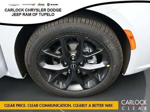 New 2026 Chrysler Pacifica Limited w/ Uconnect Theater Family Group image 53