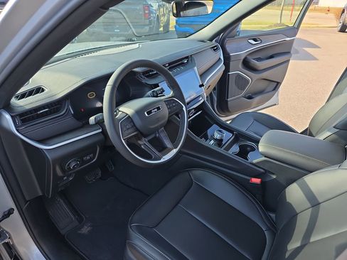 New 2026 Jeep Grand Cherokee Limited AWD/4WD image 16