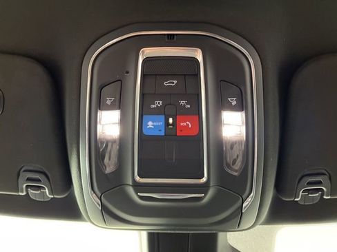 Used 2024 Jeep Wagoneer Series II w/ Flexible Seating Group image 35