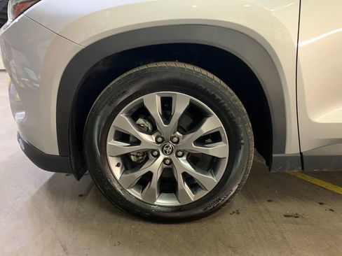 Used 2024 Toyota Grand Highlander Limited image 34