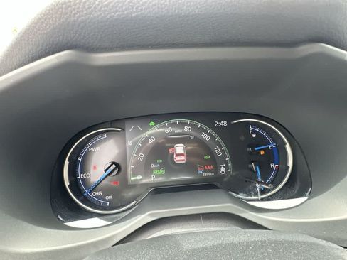Used 2025 Toyota RAV4 XLE AWD/4WD image 23